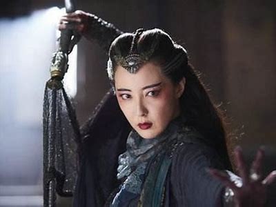 九阴白骨掌揭秘：抖音热门视频里的武学奥秘与技巧