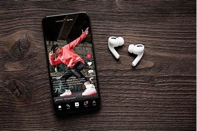 抖音短视频新玩法解析：此抖音与彼抖音的区别与特色