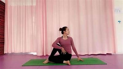 抖阴瑜伽：轻松瘦下巴，塑造完美轮廓的秘诀